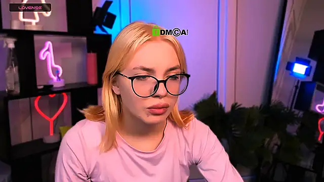 Snapshot of sendi_cais chatting on December 17, 12:33 pm sendi cais online show from December 17, 12:33 pm