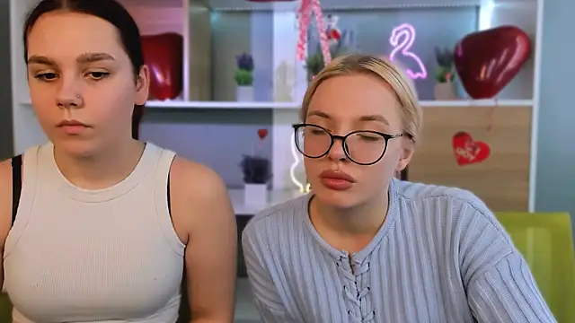 Snapshot of sendi_cais chatting on February 10, 8:51 am sendi cais online show from February 10, 8:51 am