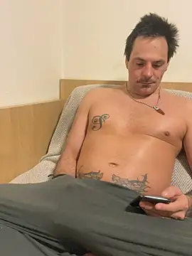  madbull  online show from February 1, 11:58 pm