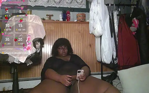 TheChubbySiren online show from November 1, 1:40 am