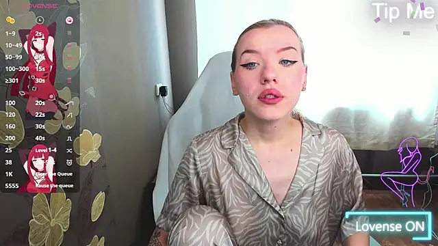 MeganNewCat online show from May 12, 6:54 am