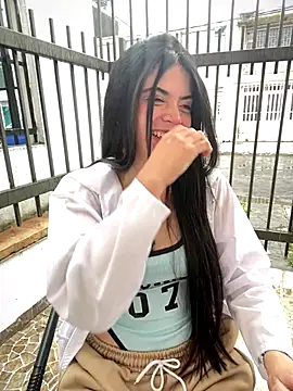 PamelaJonsom  online show from November 6, 12:50 pm