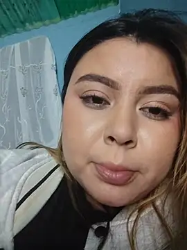 Snapshot of EliaStone05 chatting on December 20, 5:03 am EliaStone05 online show from December 20, 5:03 am