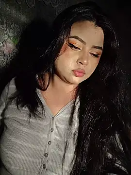 Snapshot of EliaStone05 chatting on January 6, 6:06 am EliaStone05 online show from January 6, 6:06 am