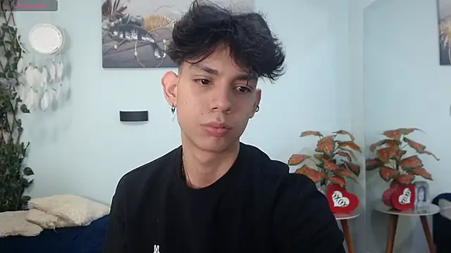 Snapshot of jeander186 chatting on October 19, 1:45 pm jeander186 online show from October 19, 1:45 pm