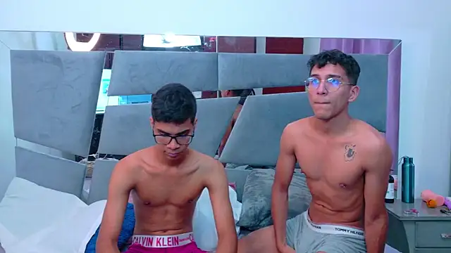 Desire4Duo online show from October 18, 1:34 pm