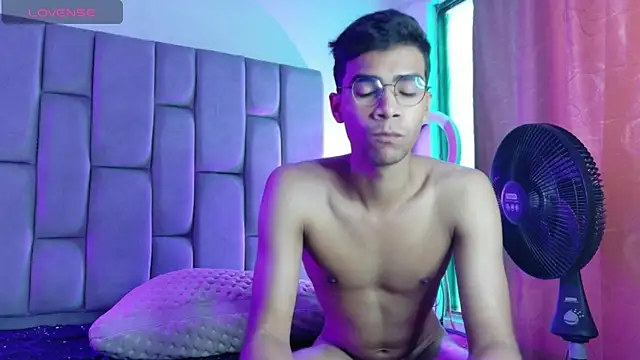 Desire4Duo online show from April 23, 12:29 pm