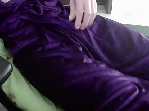 Batboy94 online show from October 24, 7:32 pm