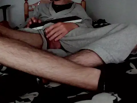 Snapshot of Batboy94 chatting on April 27, 9:57 pm Batboy94 online show from April 27, 9:57 pm