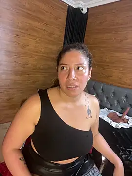 Yvonny27 online show from March 9, 7:40 pm