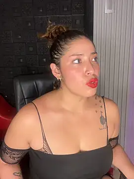 Yvonny27 online show from March 22, 10:57 pm