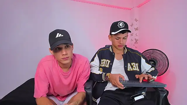 Axel Cody  online show from November 15, 8:05 pm