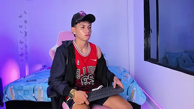 Axel Cody  online show from February 20, 11:32 am