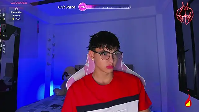 Axel Cody  online show from March 28, 11:43 am