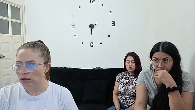 lesb milf online show from May 6, 8:47 pm