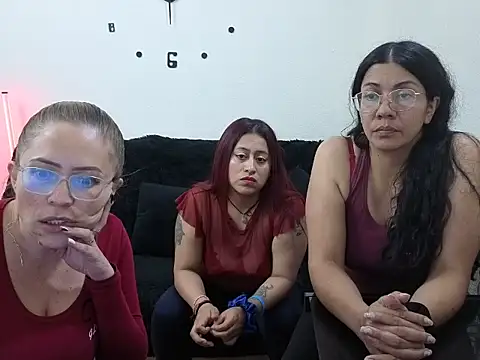 lesb milf online show from May 8, 8:14 pm