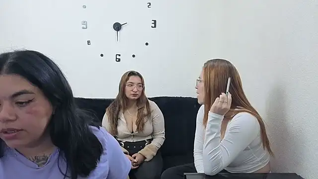 lesb milf online show from May 10, 12:10 pm