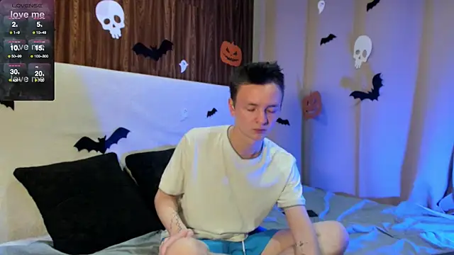 Logan mett online show from November 3, 5:47 pm