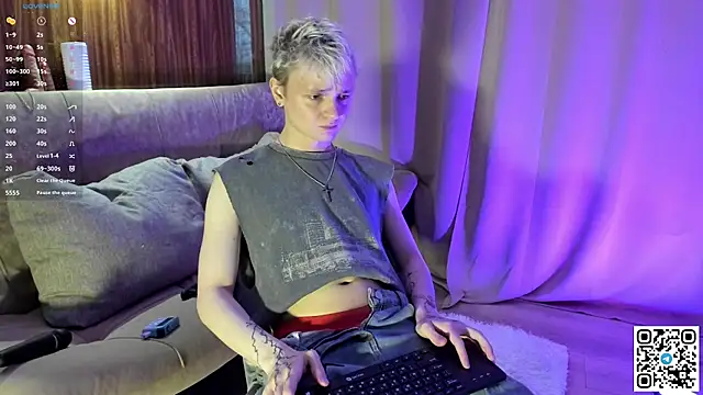 Snapshot of Logan_mett chatting on April 7, 3:12 pm Logan mett online show from April 7, 3:12 pm