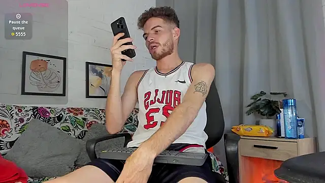 MATEO HUNTER online show from December 14, 8:52 am