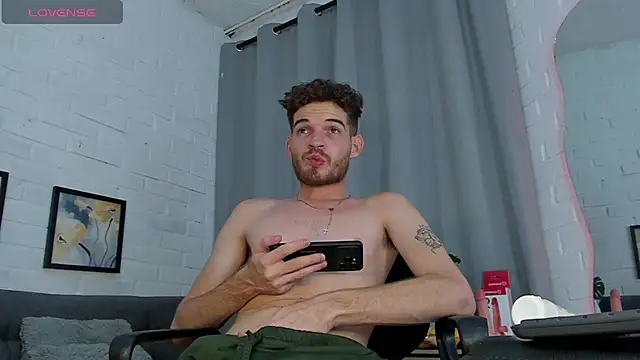 MATEO HUNTER online show from December 19, 5:25 am