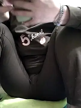 Amanda- ena- online show from November 2, 6:27 am