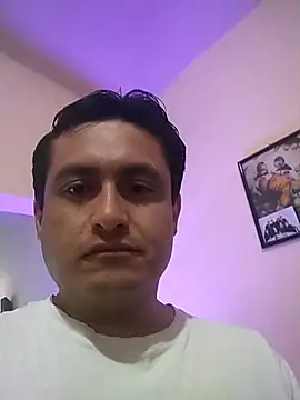 Snapshot of checheludo23 chatting on November 25, 7:47 pm checheludo23 online show from November 25, 7:47 pm