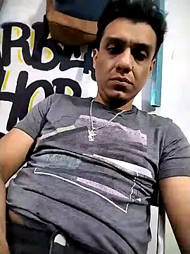 Snapshot of Albertlaynver chatting on October 15, 2:22 am Albertlaynver online show from October 15, 2:22 am
