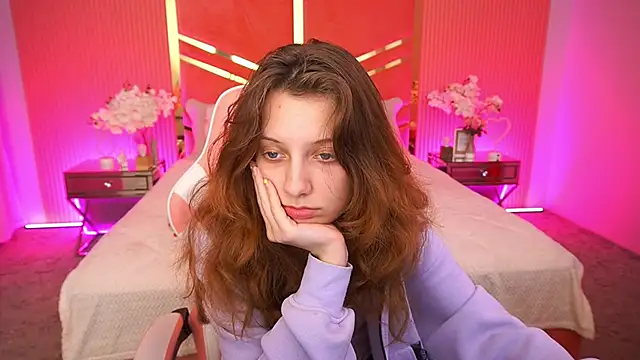 CuteeFoxy online show from December 20, 2:35 pm