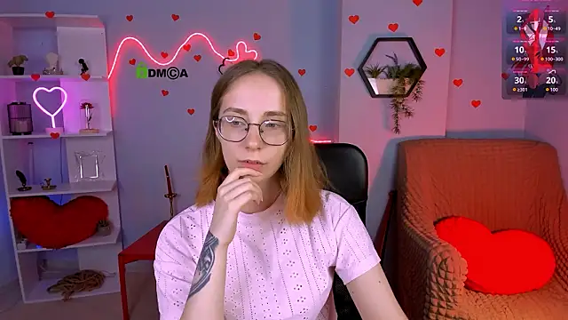 evalora vei online show from March 25, 8:15 pm