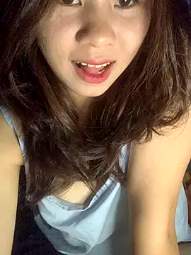 Snapshot of Yanmei_19 chatting on October 19, 2:45 am Yanmei 19 online show from October 19, 2:45 am