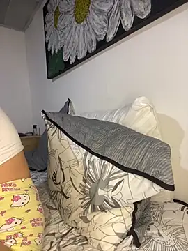 Snapshot of _purplebitch chatting on October 17, 11:35 am  purplebitch online show from October 17, 11:35 am