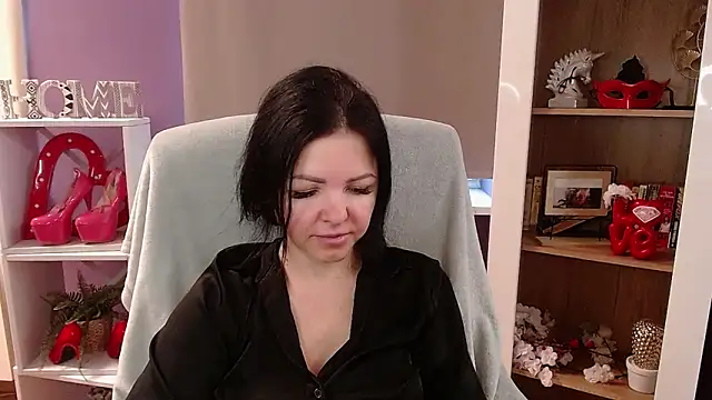 Mollybloom40 online show from May 19, 5:25 am
