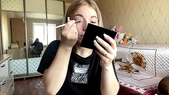 HoppedArea online show from November 8, 8:25 am