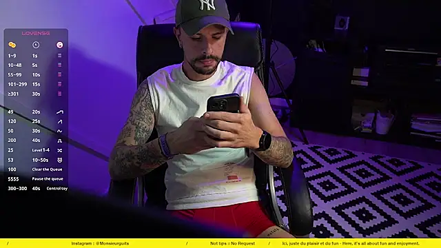 monsieurguitsxxx online show from November 5, 7:25 pm