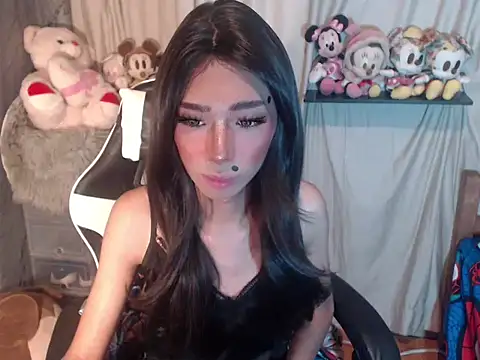 Snapshot of Yourasianbabyemma chatting on October 25, 6:10 am Yourasianbabyemma online show from October 25, 6:10 am