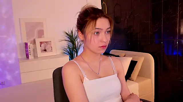 AlysiaSun  online show from March 18, 9:18 pm