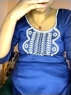 strip queennn online show from April 2, 5:43 pm