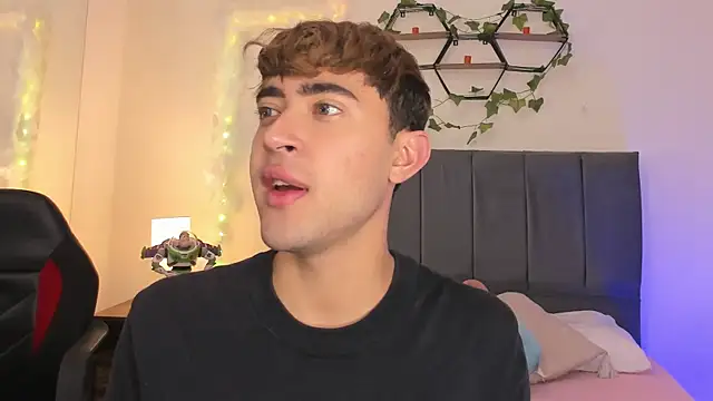 JustinCastiblanco online show from January 19, 11:25 am