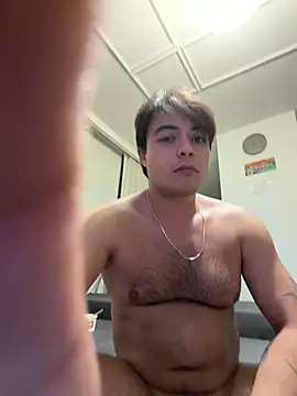 Snapshot of dicsucerboy77 chatting on June 28, 12:38 am dicsucerboy77 online show from June 28, 12:38 am