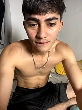 Snapshot of Myke_hotxxx chatting on October 19, 12:55 am Myke hotxxx online show from October 19, 12:55 am