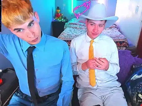 Snapshot of Latin_boysxxxx chatting on February 15, 7:51 am Latin boysxxxx online show from February 15, 7:51 am