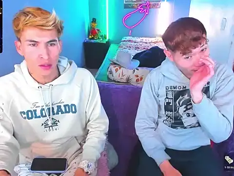 Snapshot of Latin_boysxxxx chatting on February 19, 6:26 pm Latin boysxxxx online show from February 19, 6:26 pm