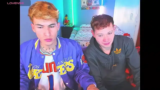 Snapshot of Latin_boysxxxx chatting on February 23, 4:10 am Latin boysxxxx online show from February 23, 4:10 am