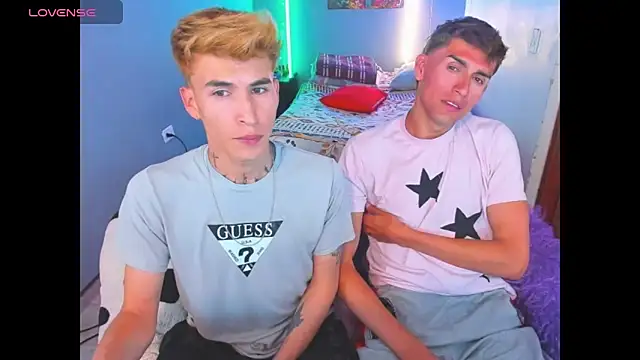 Snapshot of Latin_boysxxxx chatting on March 3, 2:18 am Latin boysxxxx online show from March 3, 2:18 am