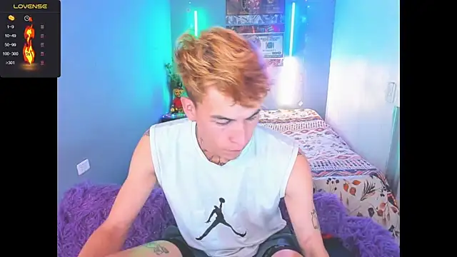 Snapshot of Latin_boysxxxx chatting on March 14, 10:37 pm Latin boysxxxx online show from March 14, 10:37 pm