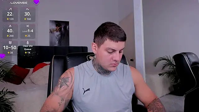 Snapshot of dirty_boy0 chatting on October 24, 4:25 pm dirty boy0 online show from October 24, 4:25 pm