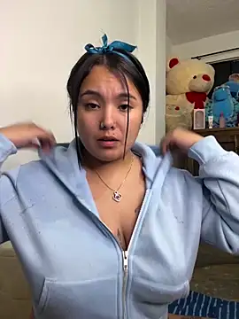 Snapshot of Mellani_luod chatting on April 25, 3:31 am Mellani luod online show from April 25, 3:31 am