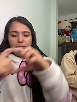 Snapshot of Mellani_luod chatting on May 5, 3:47 am Mellani luod online show from May 5, 3:47 am
