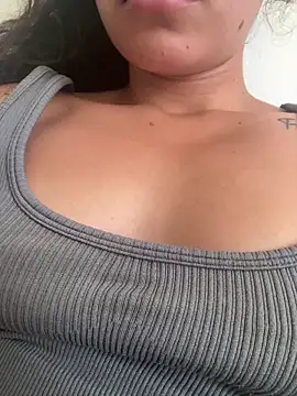 Snapshot of fernanda317 chatting on March 16, 4:22 pm fernanda317 online show from March 16, 4:22 pm